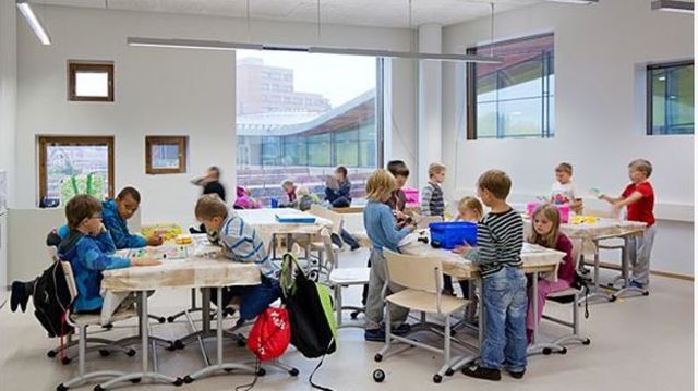 En Finlandia, Uno Cygnaeus (1810-1888).