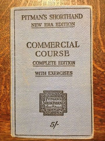 1840 - Primeira escola por correspondência na Europa