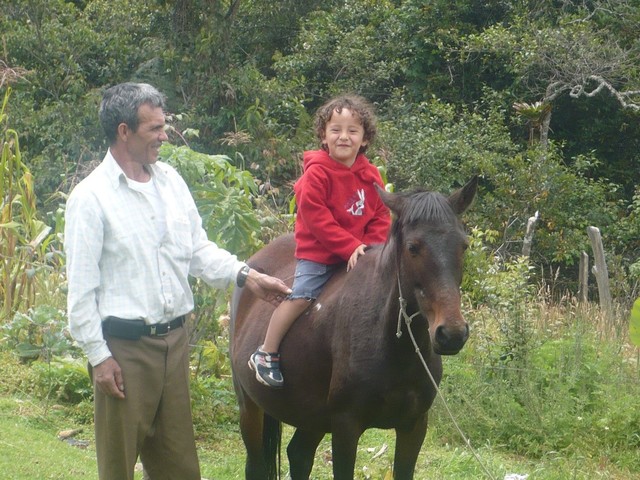 FELIZ CONOCIENDO MIS ORIGENES