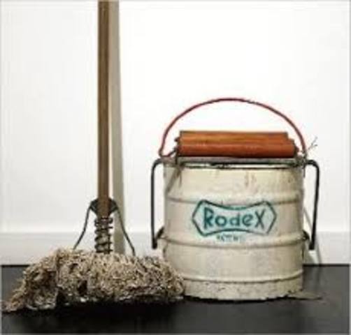 La creació del mànec de fregar