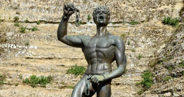 Inizia la rivolta di Euno