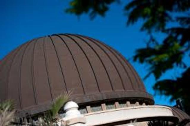 Entrada al colegio CEIP El Chapatal