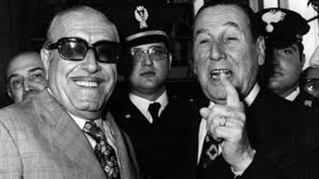 "Cámpora al gobierno, Perón al poder"