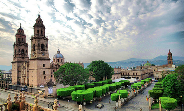 Regresé a Morelia.