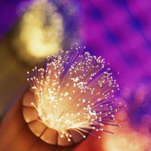 Primer enlace transoceánico con Fibra Óptica.