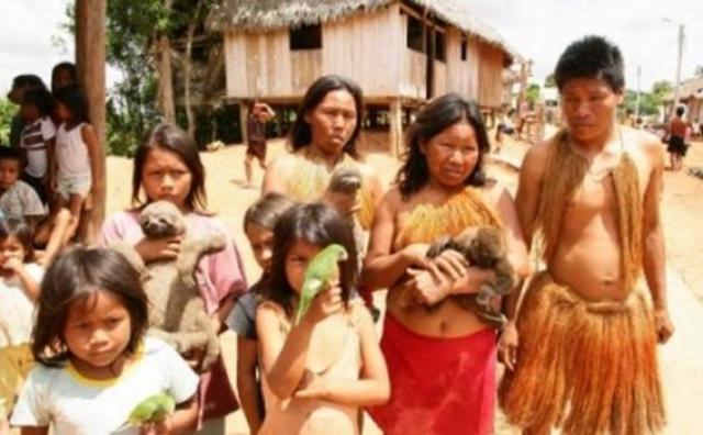 Constanza La Rotta y los Miraña