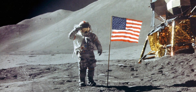 Moon Landing (DUUUDE WAY OUT)