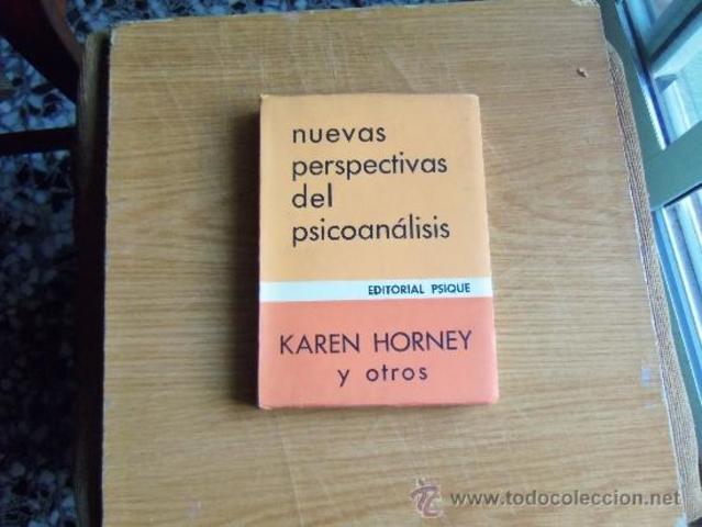 karen escribe su libro "nuevas perspectivas del psicoanalisis"