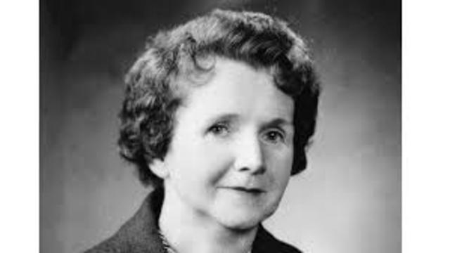 Rachel Carson publica Primavera Silenciosa