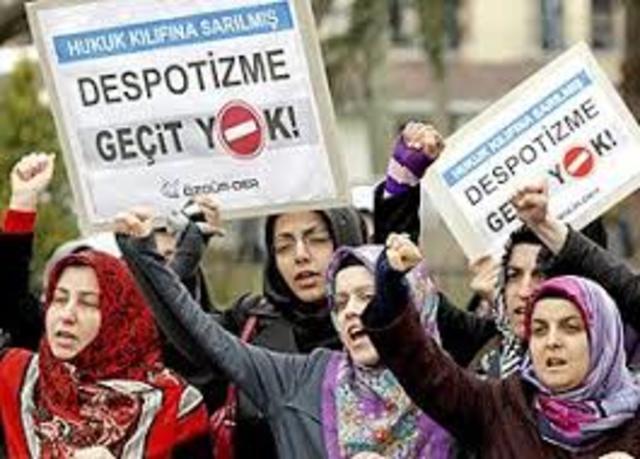 HUELGA SEXUAL EN TURQUIA