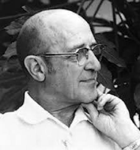Nace Carl Rogers