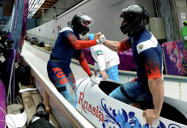 Бобслей, экипажи-двойки. Золото. Александр Зубков и Алексей Воевода.