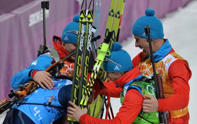 Биатлон, мужская эстафета. Золото. Алексей Волков, Евгений Устюгов, Дмитрий Малышко, Антон Шипулин.
