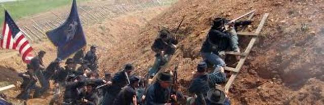 North wins Battle of Vicksburg