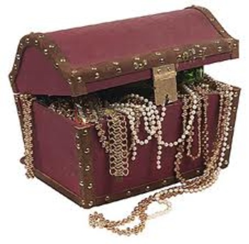 1823-3 eager people search for treasure