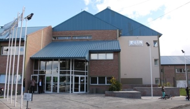 ABRE SUS PUERTASLA FRSC (Facultad Regional Santa Cruz)