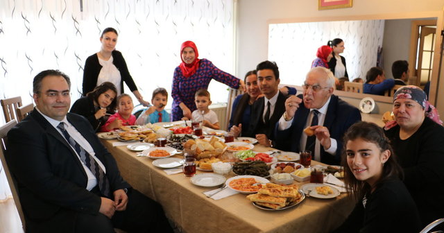 erken het Suikerfeest als nationale feestdag.