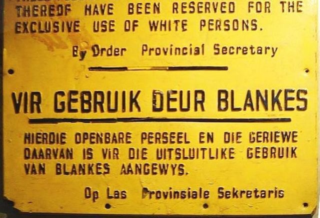 De thuislanden worden ingevoerd: door de blanken aangewezen plekken waar zwarten zich mogen vestigen. Dit wordt gezien als de ‘Grote apartheid’