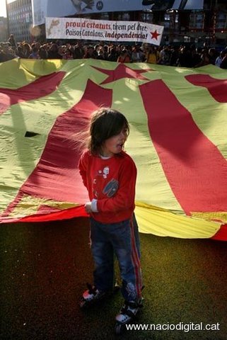 Manifestació: «Som una nació i tenim el dret de decidir»