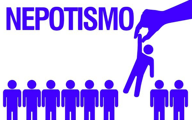 Hubo mucho Nepotismo ( su familia trabajaba para su gobierno).