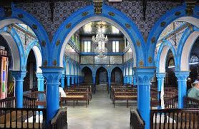 Jewish synagogues burned by Germans