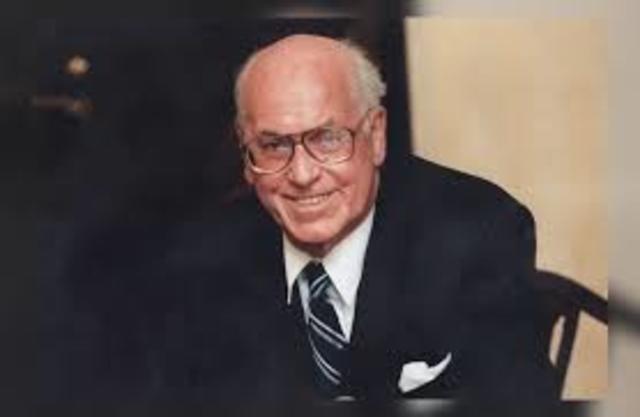 LENNART MERI   6. oktoober 1992 – 8. oktoober 2001