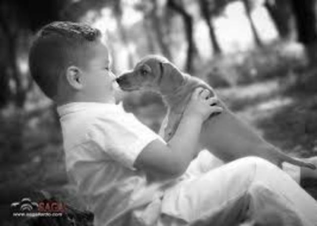 Entre a kinder y de igual manera comencé a escribir.