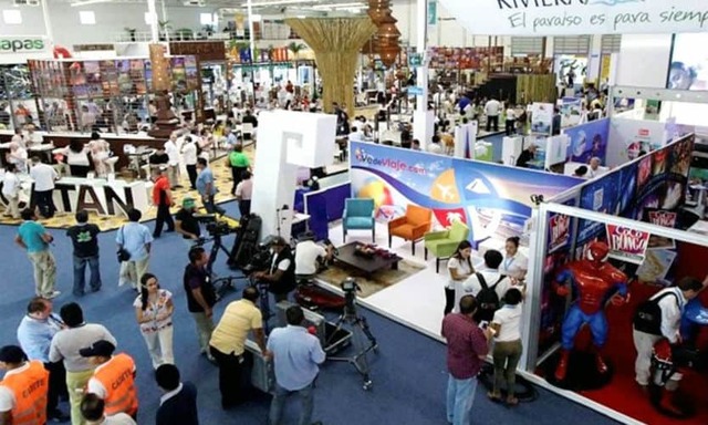 1984 Se realiza el primer tianguís turístico en México