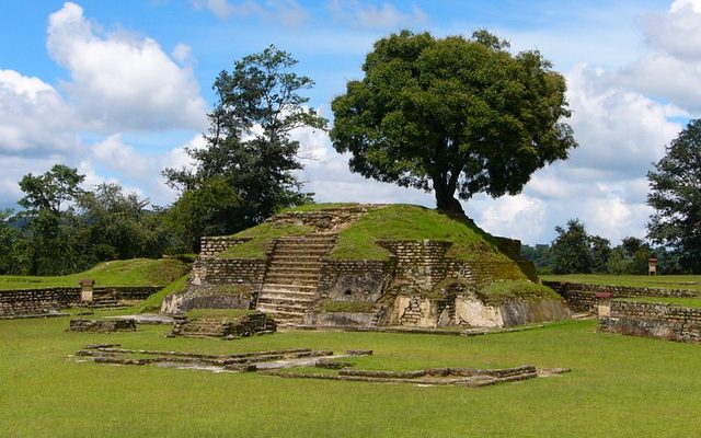 Incendio  de Iximché