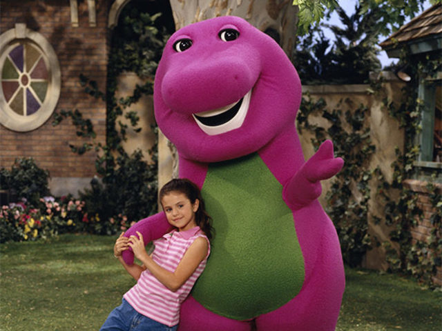 THE BEGINNING OF HER CAREER AS AN ACTRESS