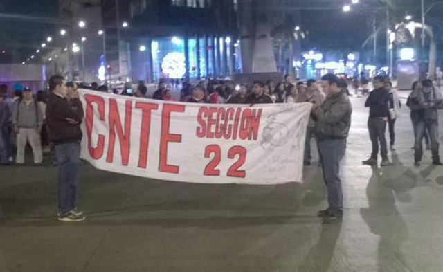 Desalojo de la CNTE en el DF.