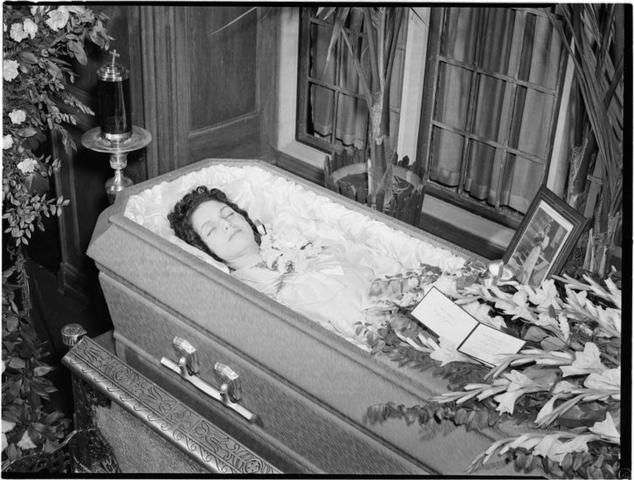 Great Aunt Berte dies