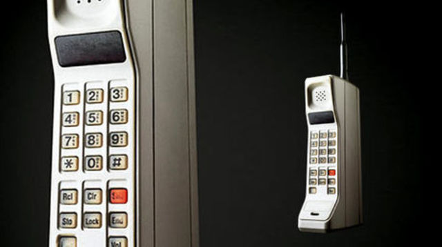 PRIMERA GENERACIÓN CELULARES