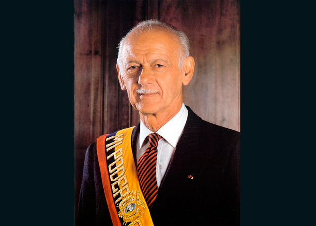 Sixto Durán Ballén 1992-1996