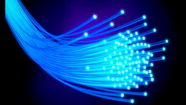 Aparece la fibra óptica