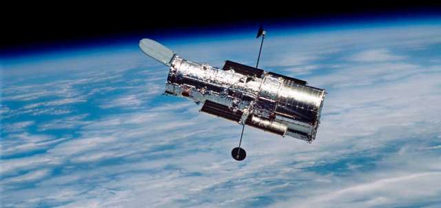 Comienza a operar el telescopio Hubble