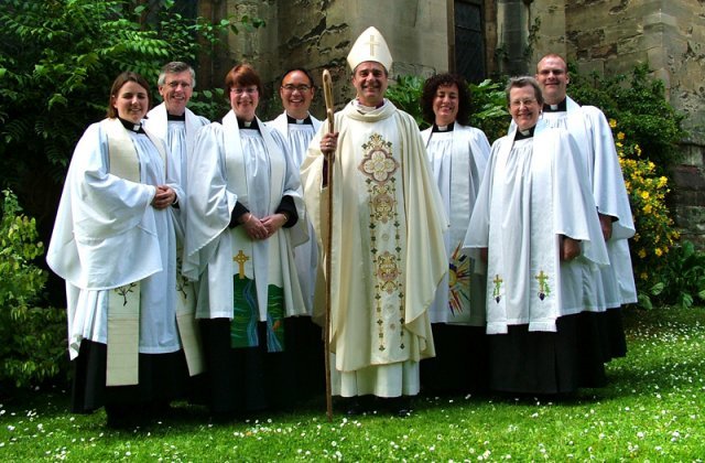 Se forma la iglesia angelicana