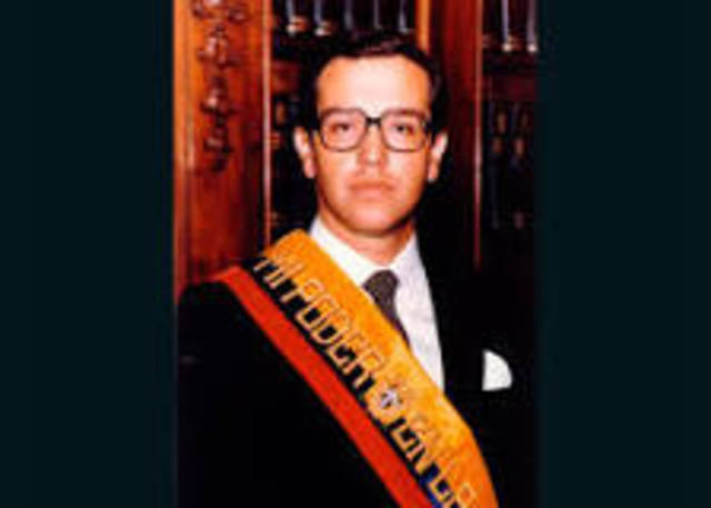 Oswaldo Urtado Larrea 1981-1984
