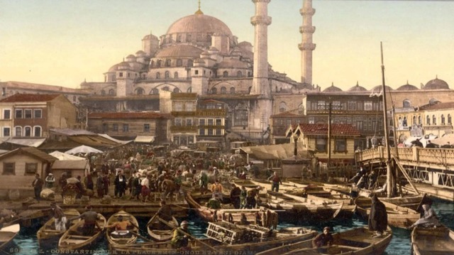 FUNDACIÓN DE CONSTANTINOPLA.