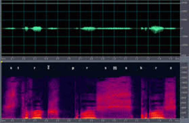 Primer teléfono cque transmitir la voz toda su calidad y timbre.