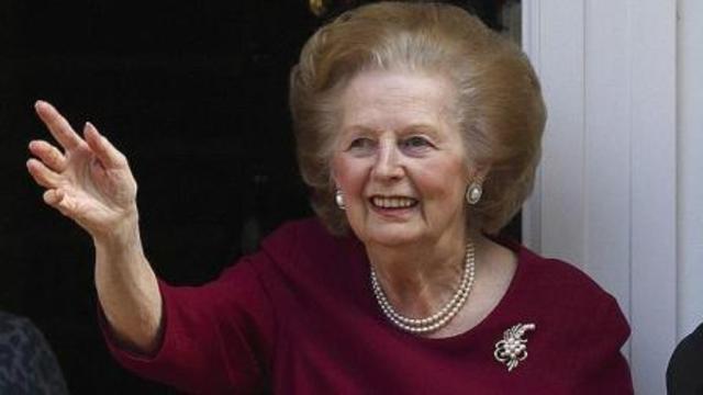 Muere Margaret Thatcher.