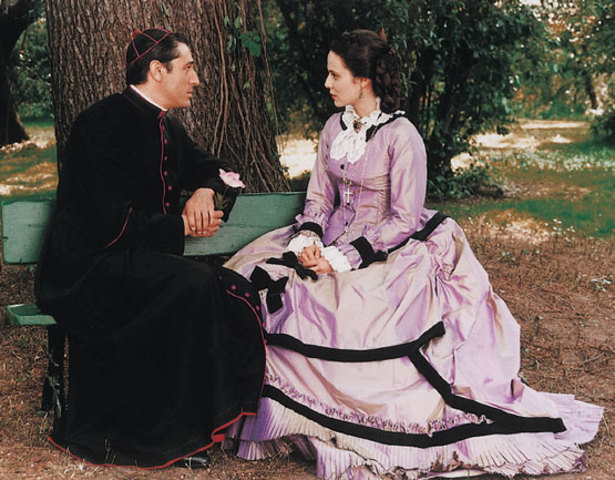 Publicación del primer volúmen de La Regenta