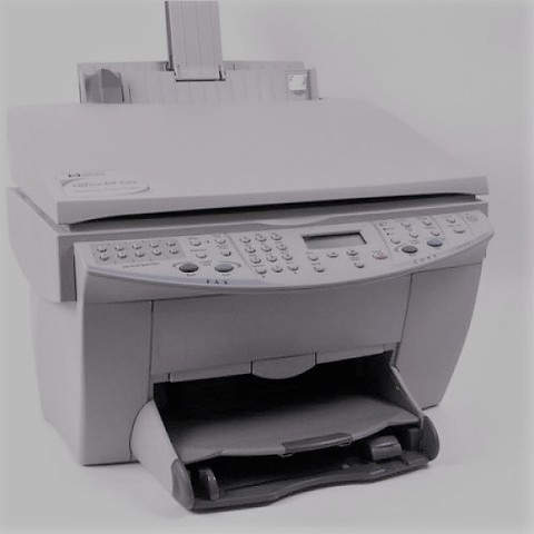 Canon comercializa a primeira impressora Multifunções (com scanner e fax).