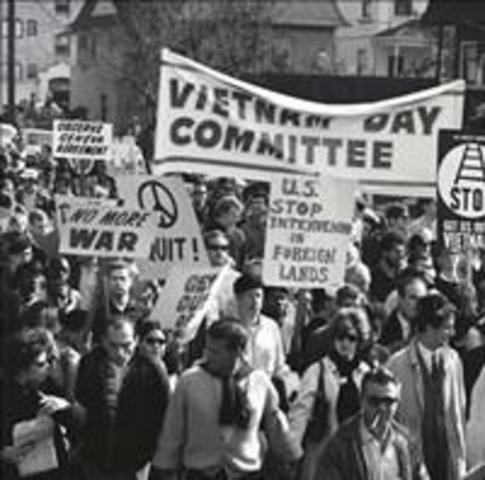 Vietnam Day Comittee Founded
