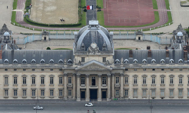 Napoléon entre à l'école militaire de Paris