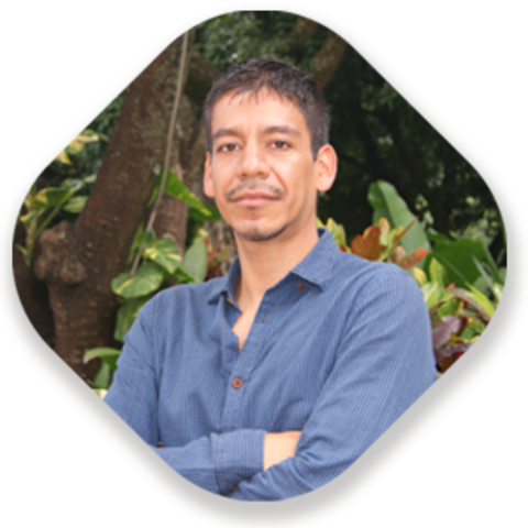 VÍCTOR ANDRES BUCHELI