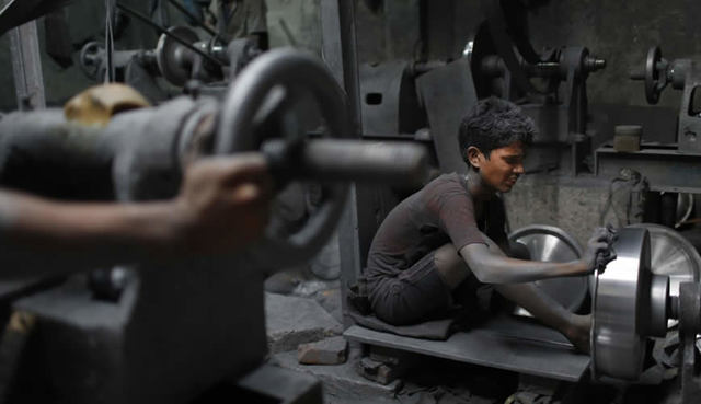 Ley de prohibición de trabajo infantil - Italia
