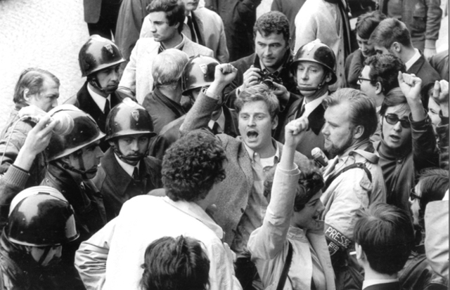 Estudiantes colectivistas de París