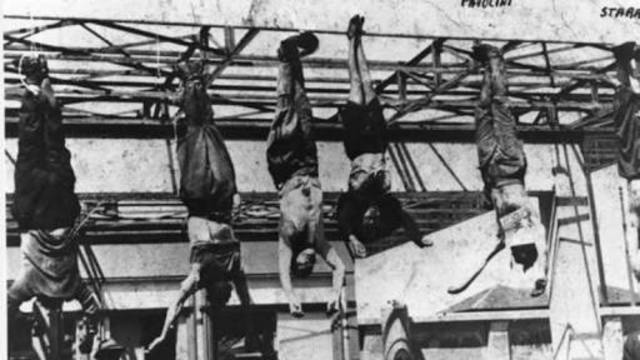 Ejecutan a Mussolini