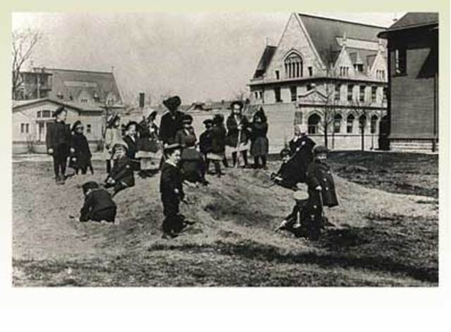 Noción de escuela según Dewey